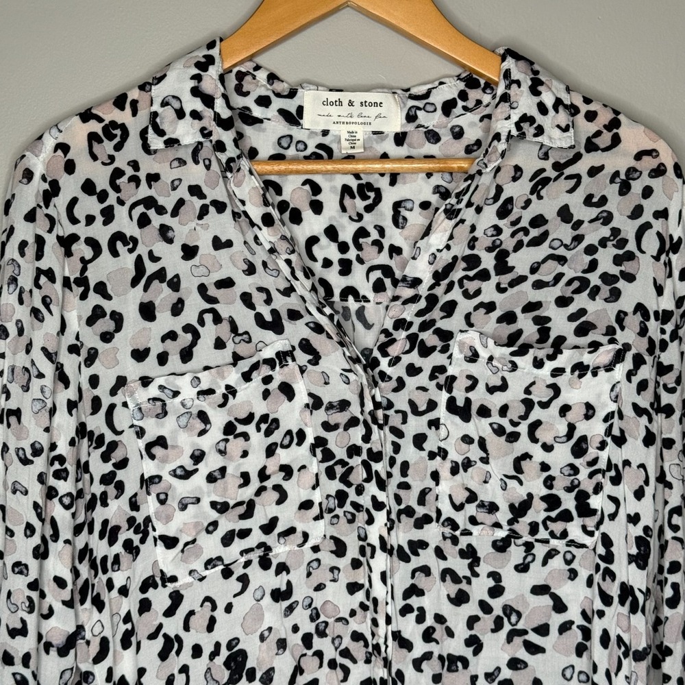 Cloth & Stone Anthropologie Leopard Print Blouse Women's Medium Sheer Rayon - Picture 3 of 10